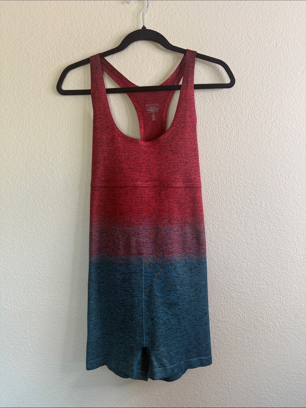 Athleta women’s relay bodysuit Sz XL ombré red blue EUC - Picture 2 of 5